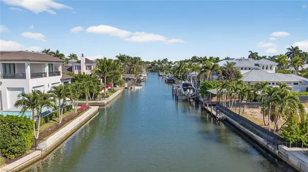 Naples, FL 34102,601 17TH AVE S