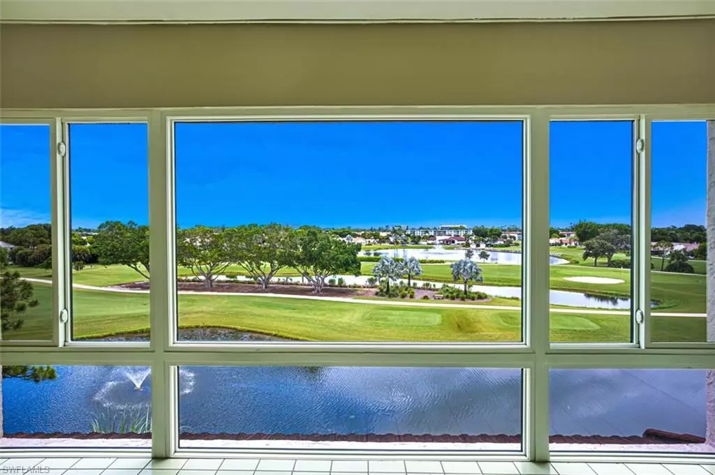 Fort Myers, FL 33907,7430 Lake Breeze DR #512