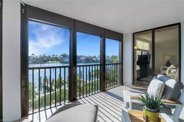 Naples, FL 34103,2400 Gulf Shore BLVD N #205