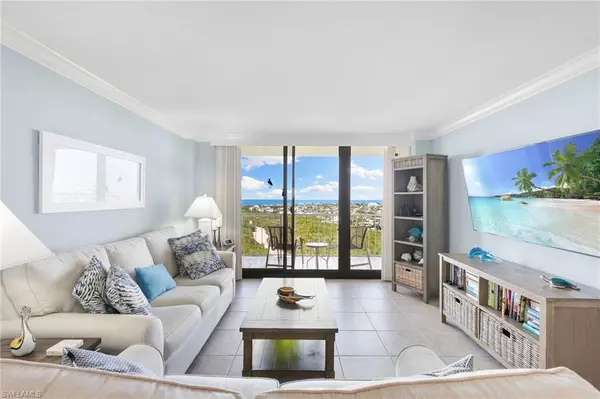 Marco Island, FL 34145,440 Seaview CT #1610