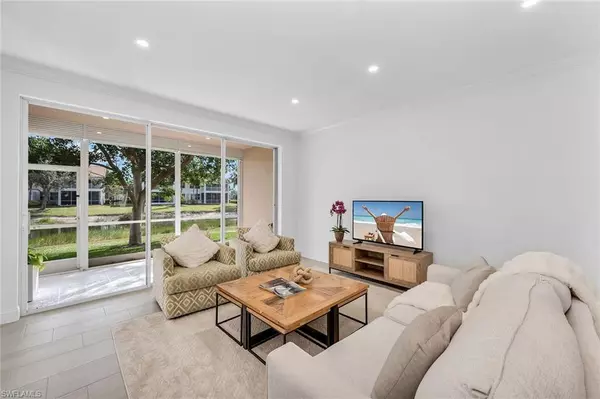 Naples, FL 34104,700 Saratoga CIR #B-101