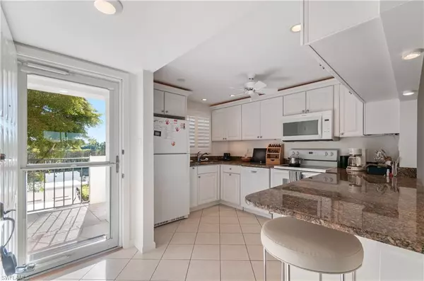 Naples, FL 34103,37 High Point CIR E #307