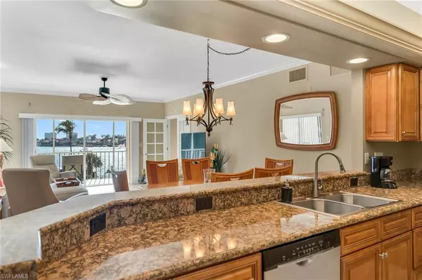 Marco Island, FL 34145,816 W Elkcam CIR #203