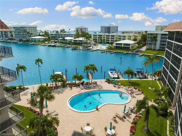 Naples, FL 34103,222 Harbour DR #207