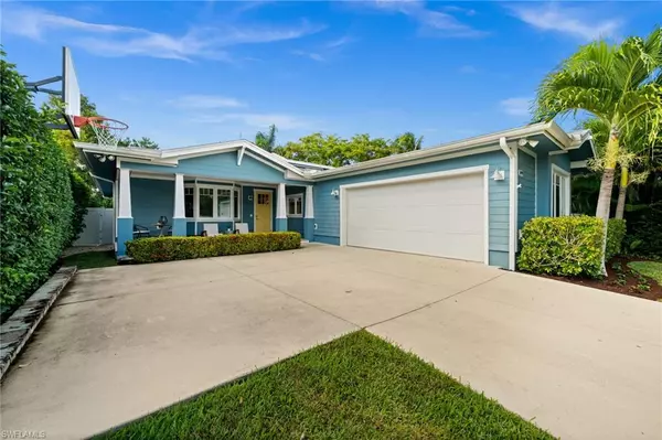 2499 10th ST N, Naples, FL 34103