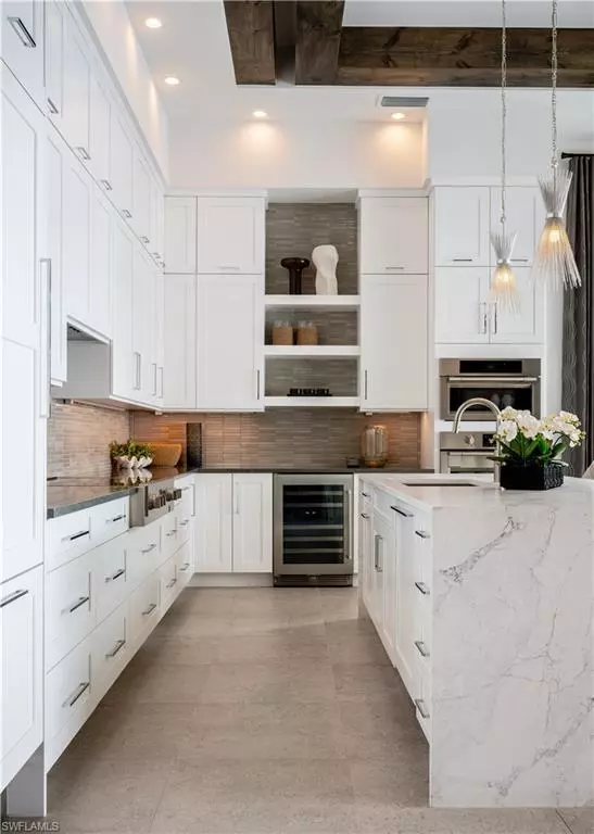 Naples, FL 34108,536 107th AVE N