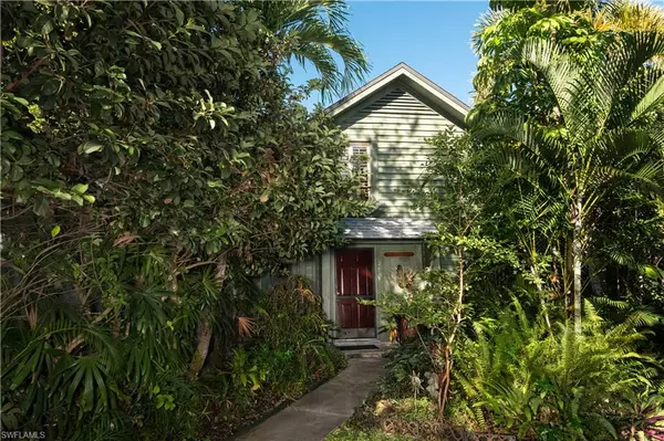 1295 Solana RD #C5, Naples, FL 34103