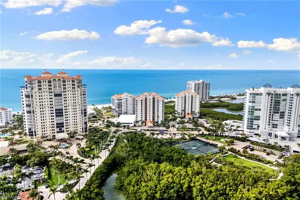 40 Seagate DR #1204A, Naples, FL 34103