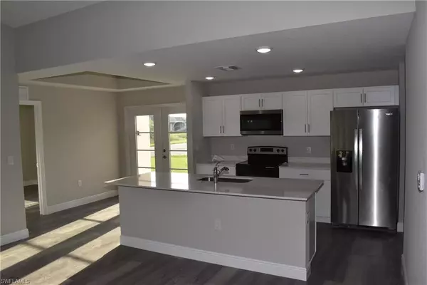 Port Charlotte, FL 33954,202 Seagrape ST