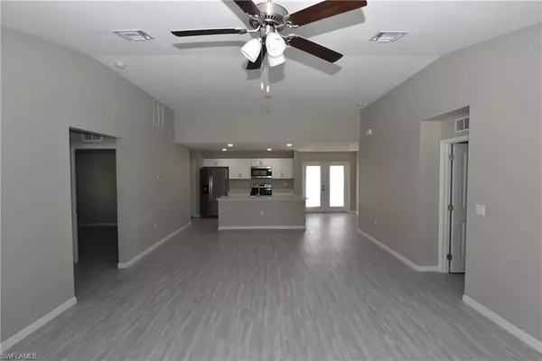 North Port, FL 34288,2121 Firebrand RD