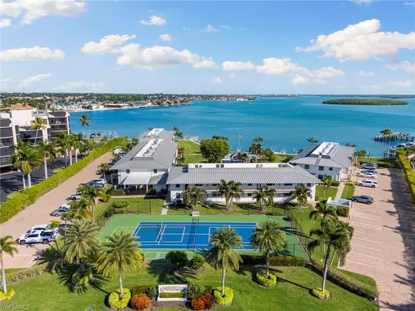 Marco Island, FL 34145,991 Collier CT #A107