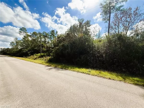 Naples, FL 34117,4765 28th AVE SE