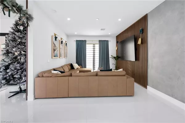 Marco Island, FL 34145,1787 Dogwood DR