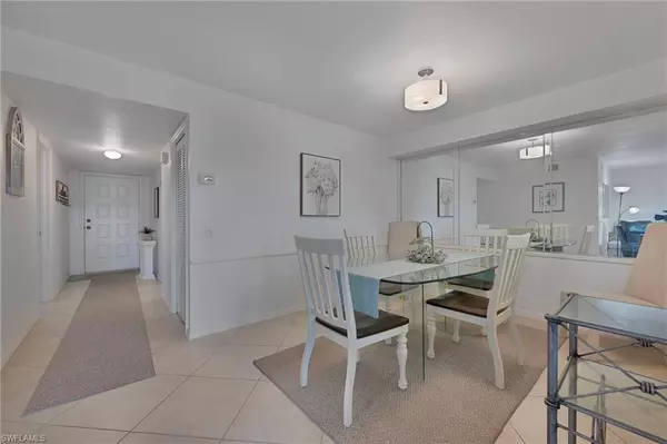 Naples, FL 34104,7320 Glenmoor LN #2203