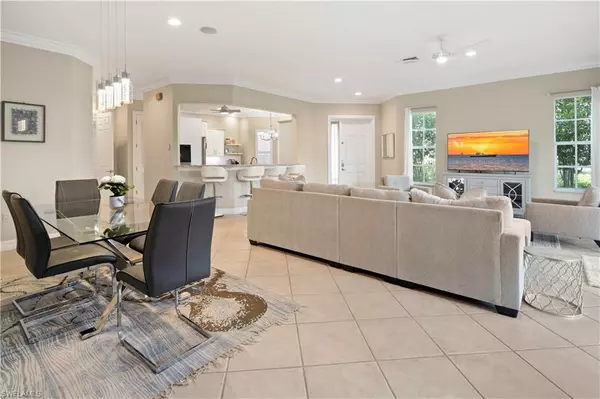 Naples, FL 34105,5025 Blauvelt WAY #101