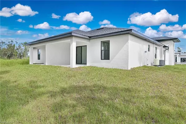 Lehigh Acres, FL 33973,4711 27th ST SW