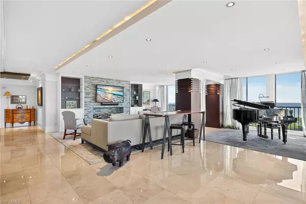 Naples, FL 34108,5601 Turtle Bay DR #2104