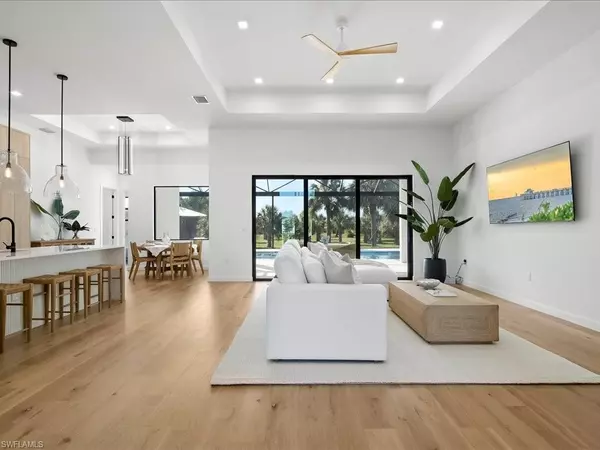 Naples, FL 34120,424 Shady Hollow BLVD W