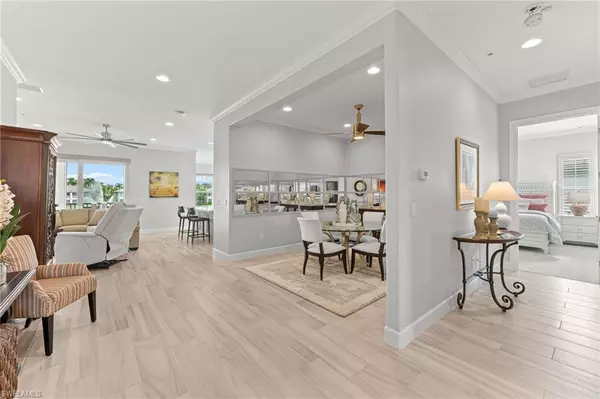 Naples, FL 34113,8030 Signature Club CIR #6