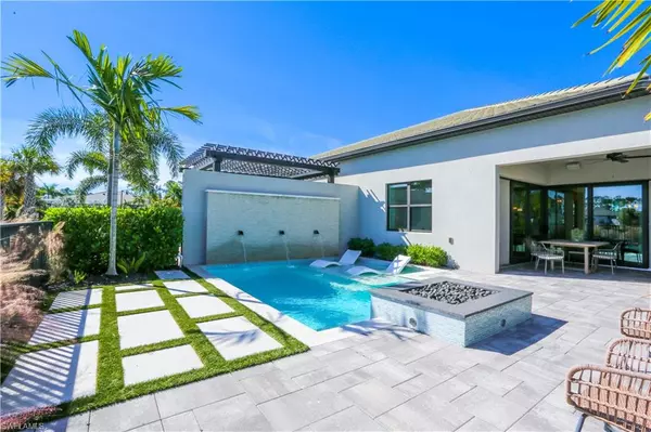 14727 Kingfisher LOOP, Naples, FL 34120