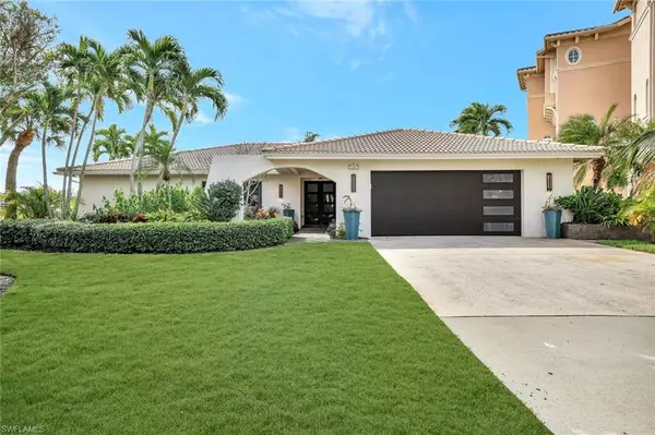 Naples, FL 34108,236 Lagoon AVE