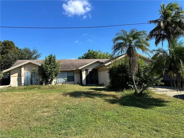 3090 52nd ST SW, Naples, FL 34116