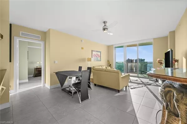 3000 Oasis Grand BLVD #2702, Fort Myers, FL 33916