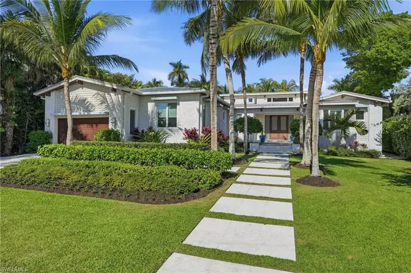 185 North Lake DR, Naples, FL 34102