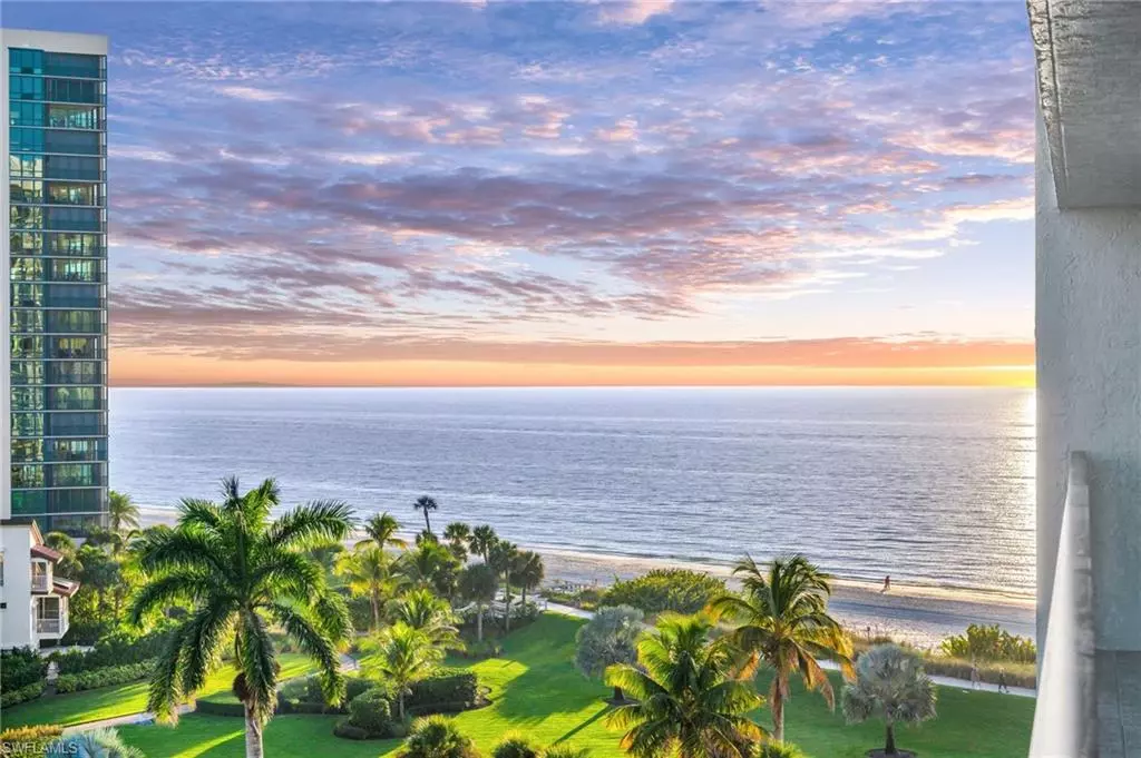 Naples, FL 34103,4901 Gulf Shore BLVD N #803