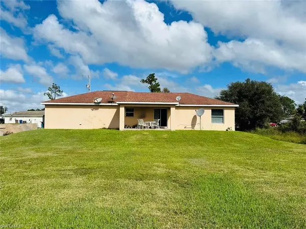 Lehigh Acres, FL 33974,466 Redwing ST