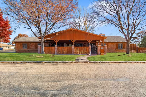 1901 Kiowa Trail TRL, Dalhart, TX 79022