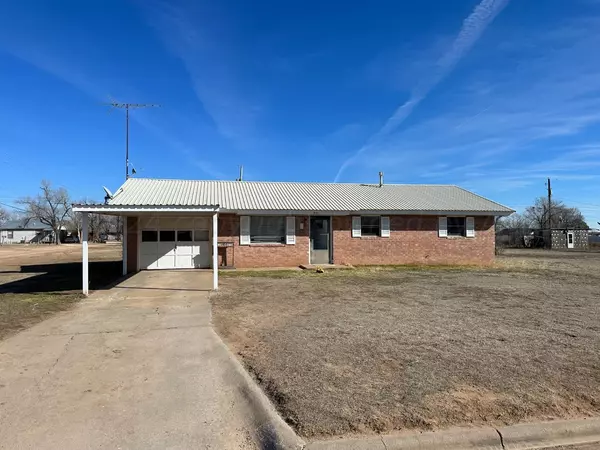 301 S Collins AVE, Tulia, TX 79088