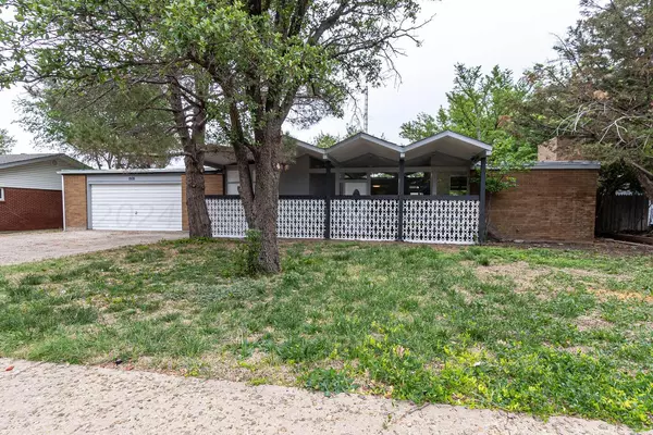 1928 Grape LN, Pampa, TX 79065