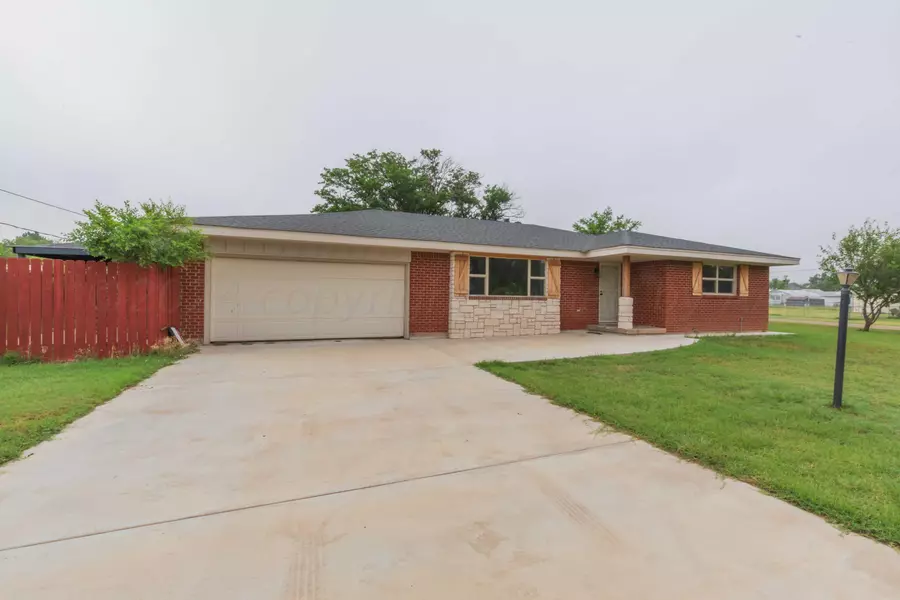 600 Ware AVE, Groom, TX 79039