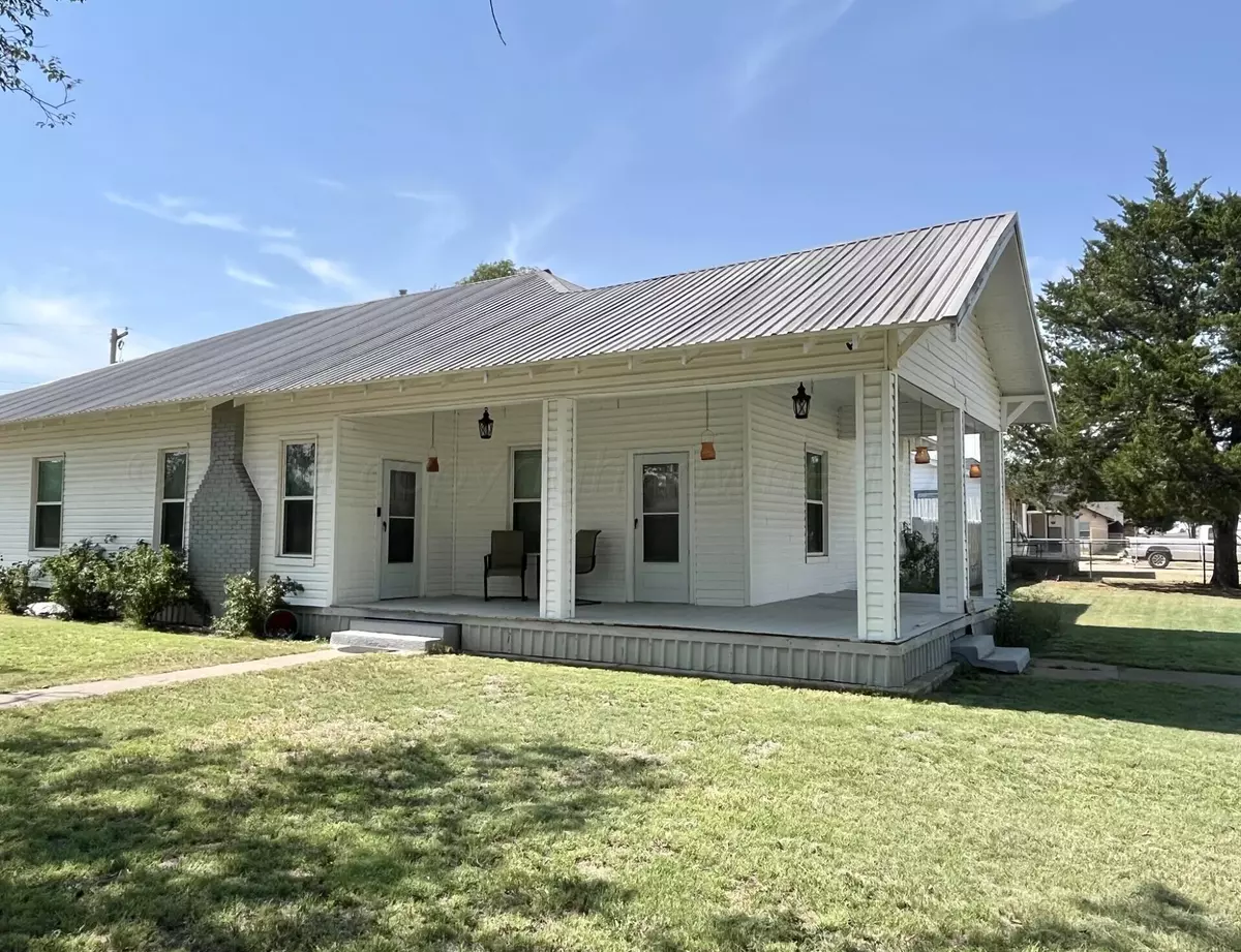 Claude, TX 79019,110 S Cherry ST