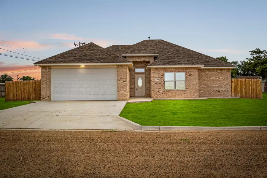 106 W 12th ST, Sunray, TX 79086