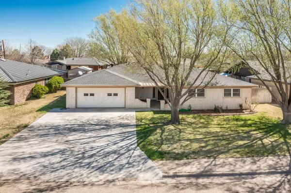 618 Forrest DR, Dumas, TX 79029