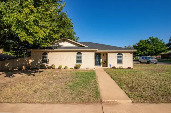 2 IDLEWOOD LN, Canyon, TX 79015