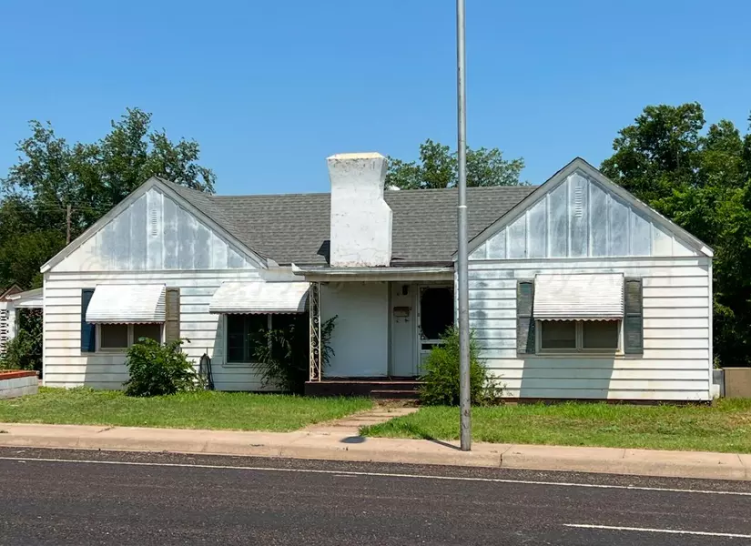 508 S Main ST, Shamrock, TX 79079