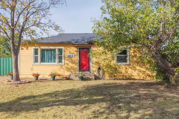 321 N MEREDITH, Dumas, TX 79029