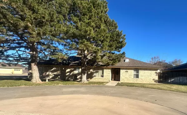 1201 Bennett DR, Dumas, TX 79029