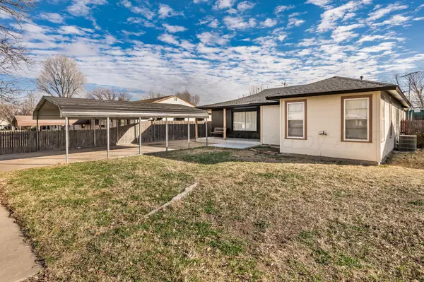 Pampa, TX 79065,2222 Williston ST