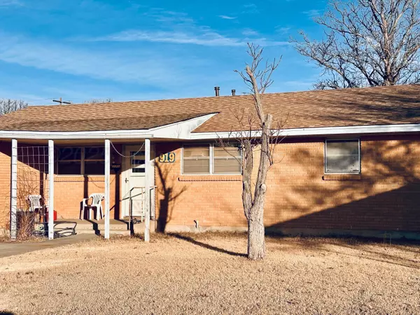 919 AVENUE Q, Sunray, TX 79086