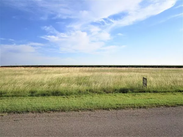 121 Hidden Hills DR, Pampa, TX 79065