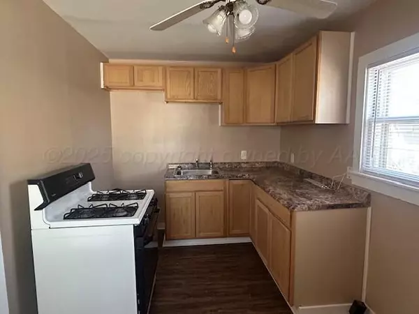 Wheeler, TX 79096,810 S Sweetwater ST