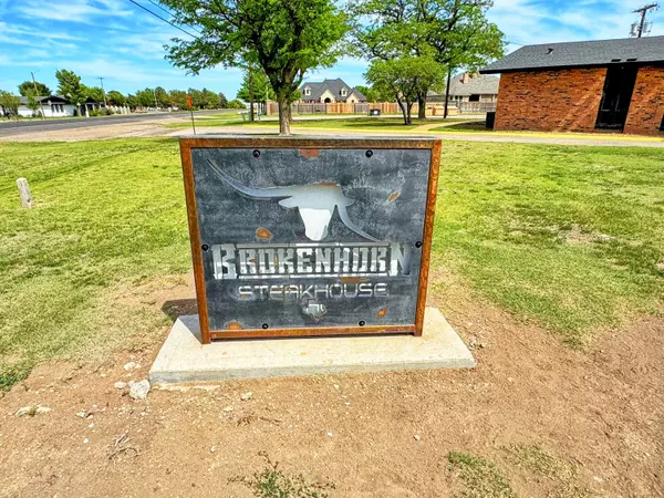 520 SE 24th AVE, Perryton, TX 79070