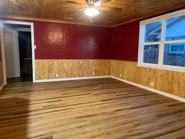 Booker, TX 79005,505 S Denton ST