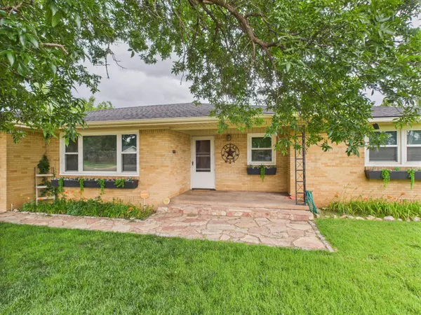 Dumas, TX 79029,317 MORTON AVE