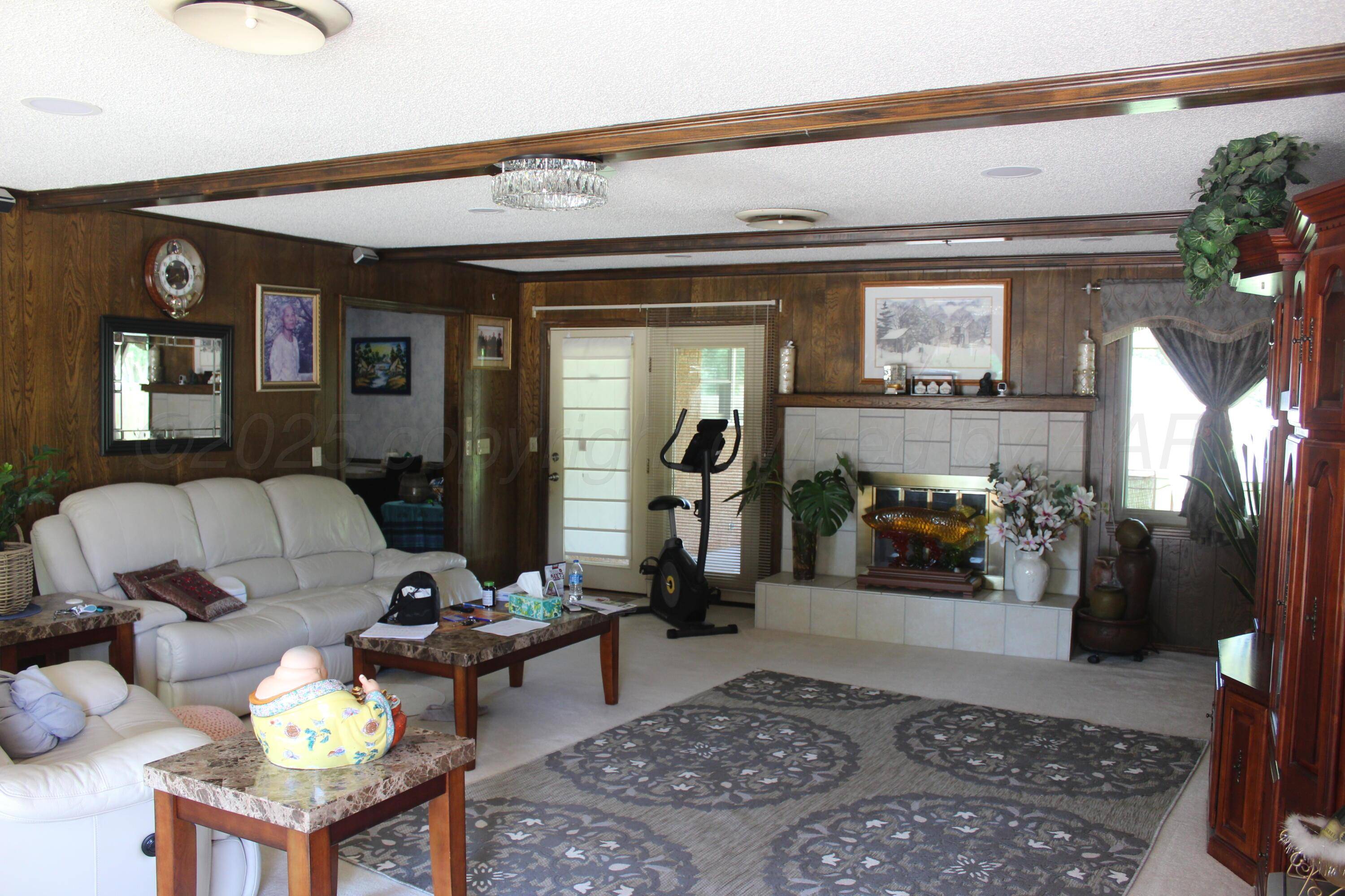 Hereford, TX 79045,344 Douglas ST
