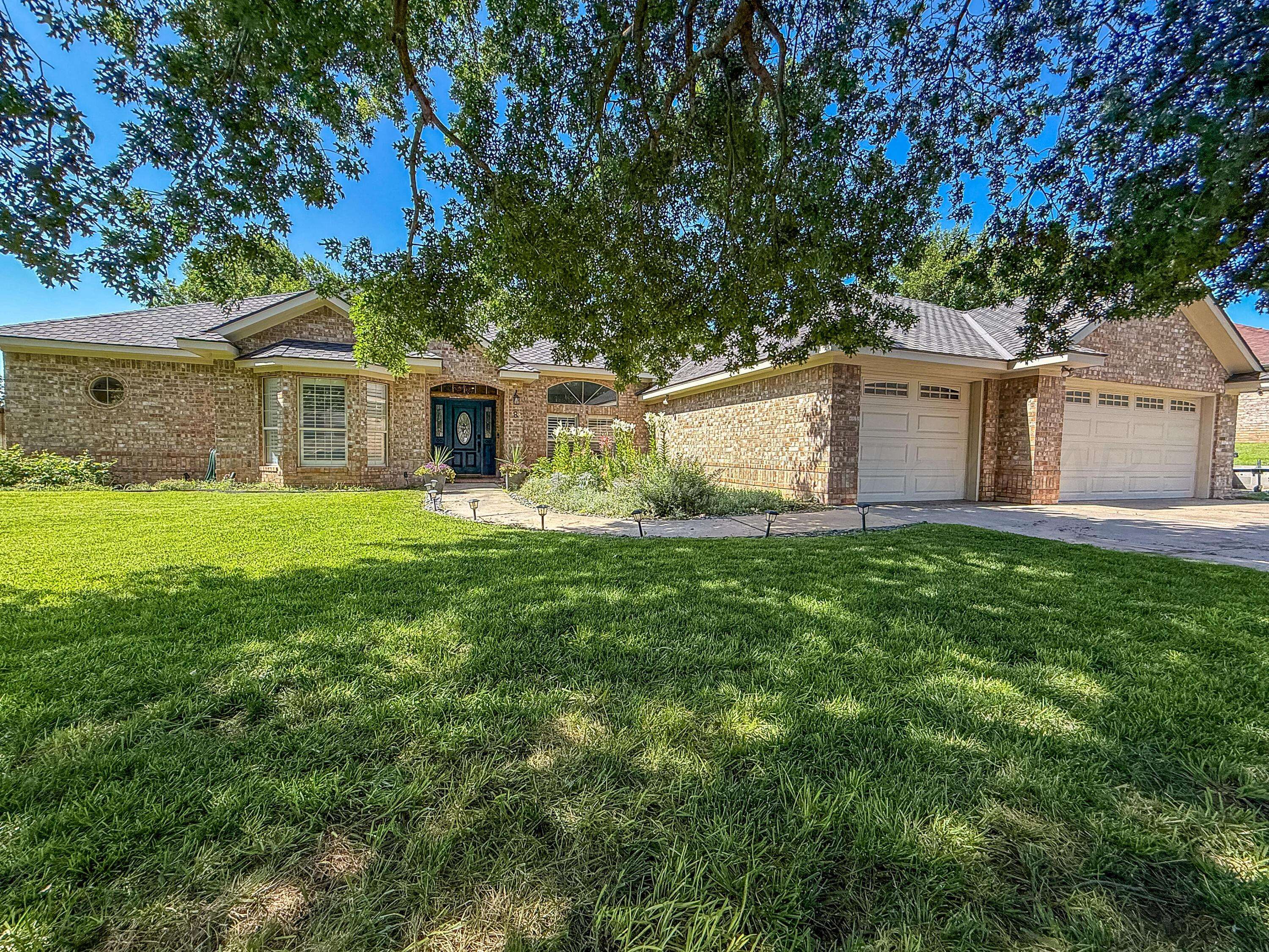 8 Glenbrook DR, Borger, TX 79007